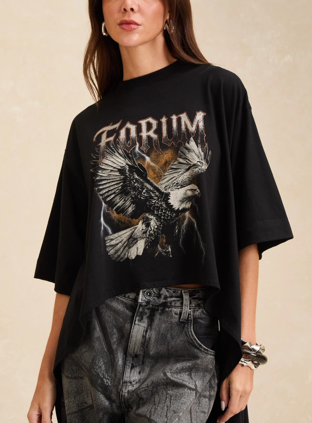 Camiseta Feminina Maxi Assimétrica Estampada Preto 4