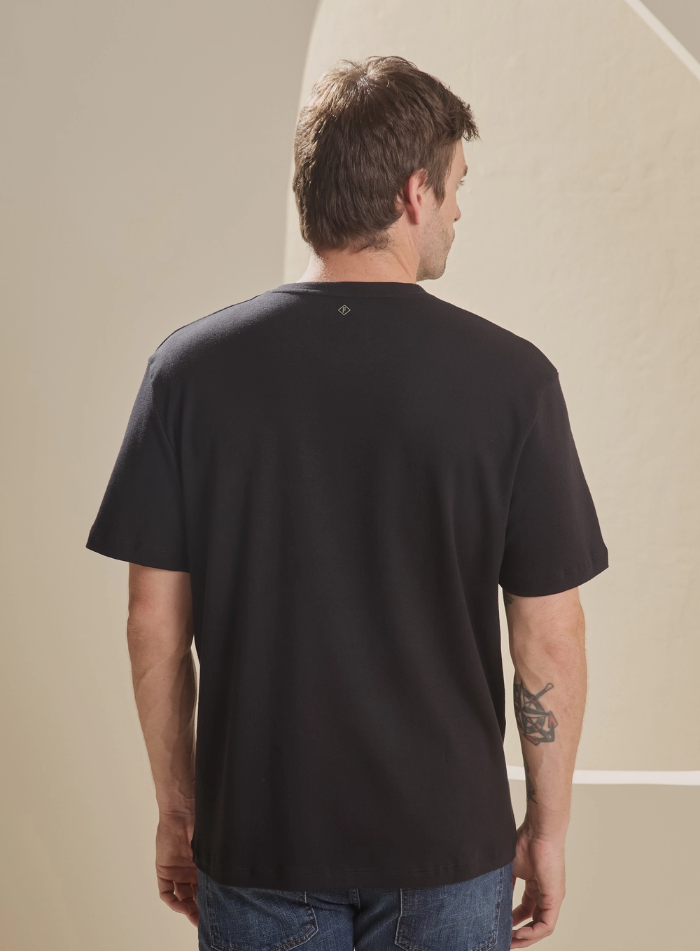 Camiseta Masculina New Box Preto 2