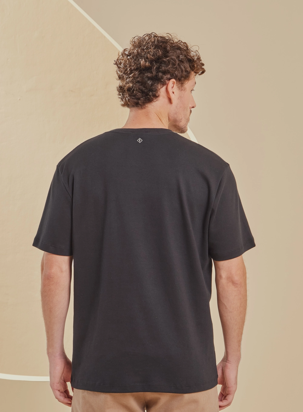 Camiseta Masculina New Box Básica Preto 2