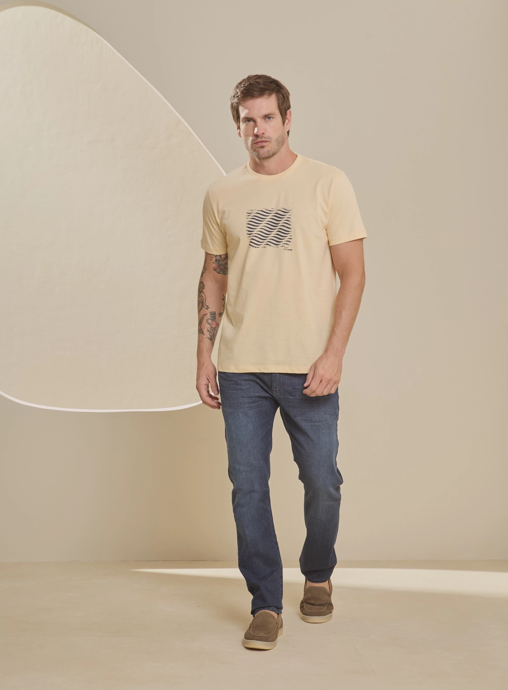 Camiseta Masculina New Slim Com Estampa Bege 1