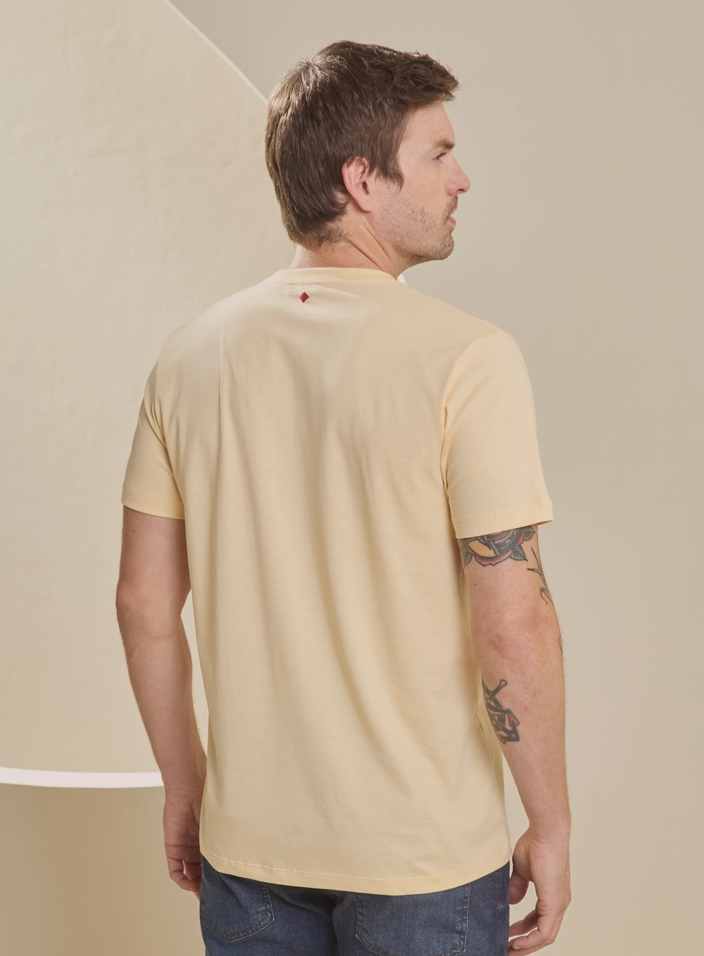 Camiseta Masculina New Slim Com Estampa Bege 2