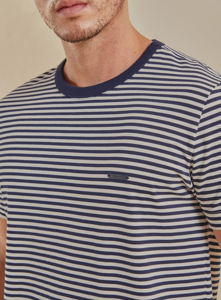 Camiseta Masculina New Slim Listrada