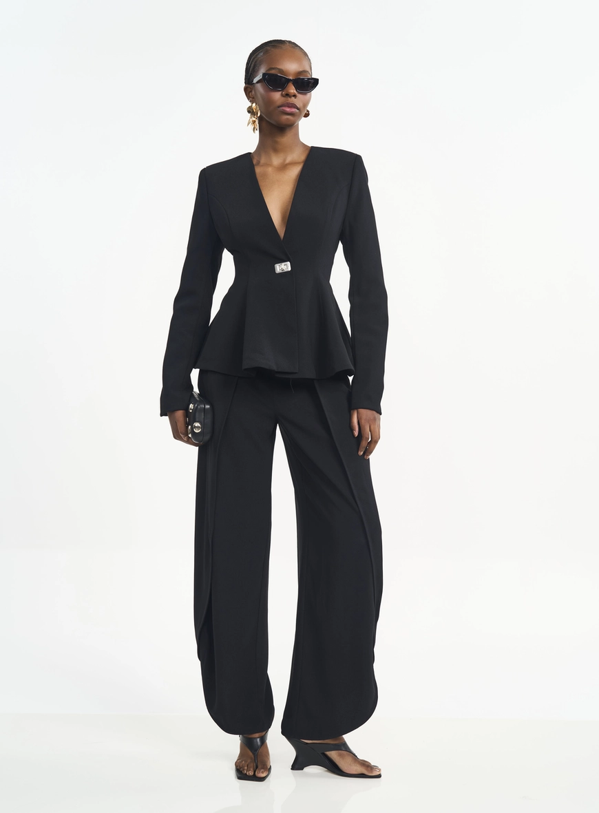 Blazer Acinturado Com Peplum E Botão