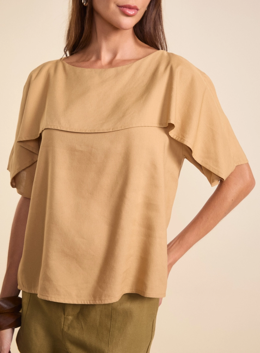 Blusa Reta Com Sobreposição Bege Soybean 3