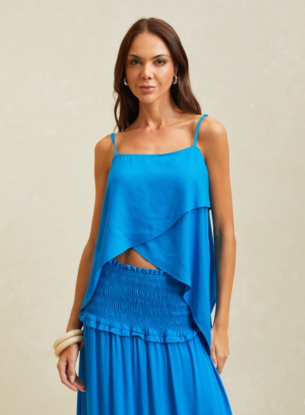 Blusa Assimétrica Com Sobreposição