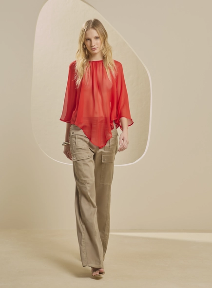 Blusa Ampla Assimétrica