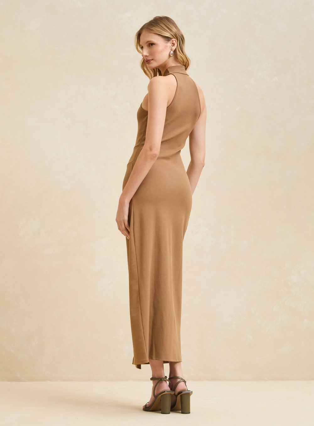 Vestido Midi Halter Drapê Marrom 2