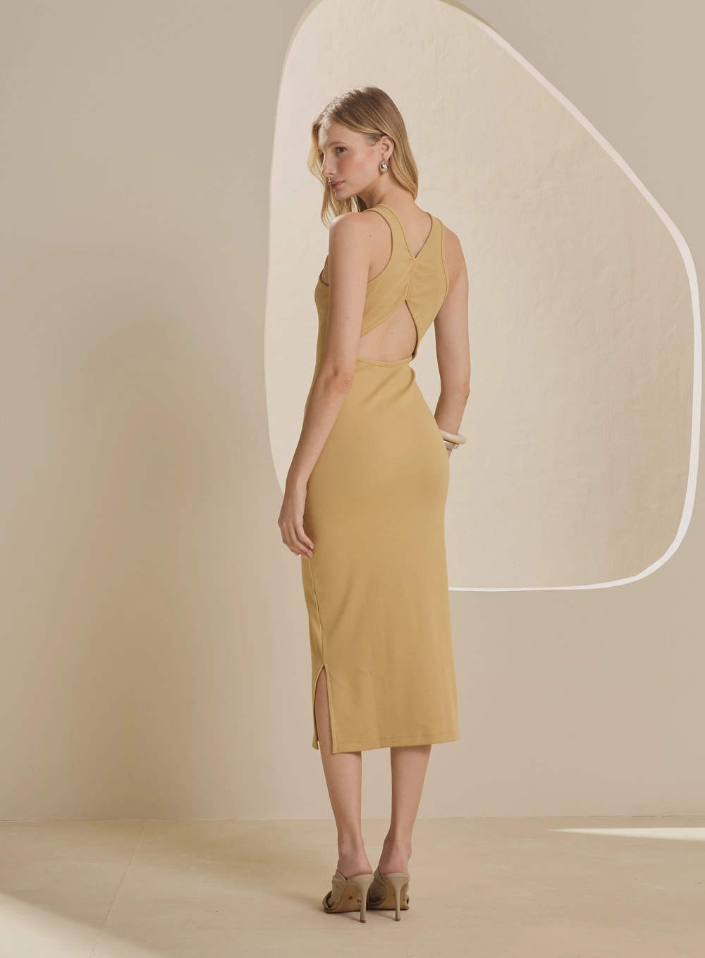 Vestido Midi Canelado Ajustado Amarelo 2