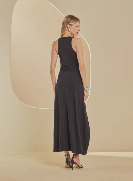 Vestido Midi Com Detalhe Frontal