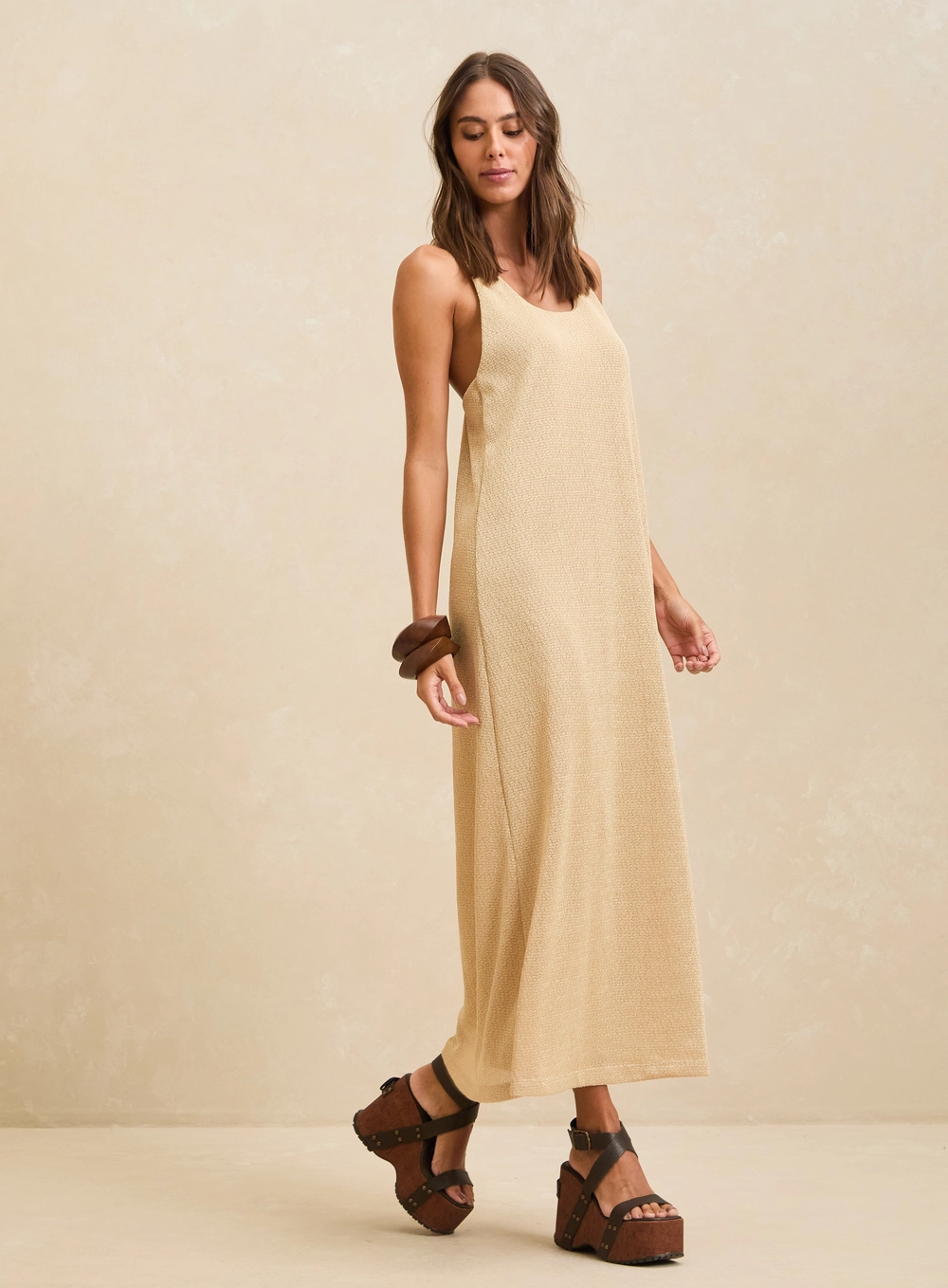 Vestido Maxi Midi Texturizado Bege Soybean 1