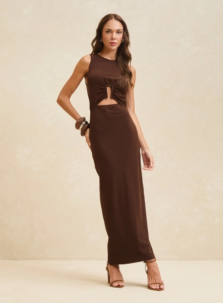 Vestido Midi Reto Com Recorte