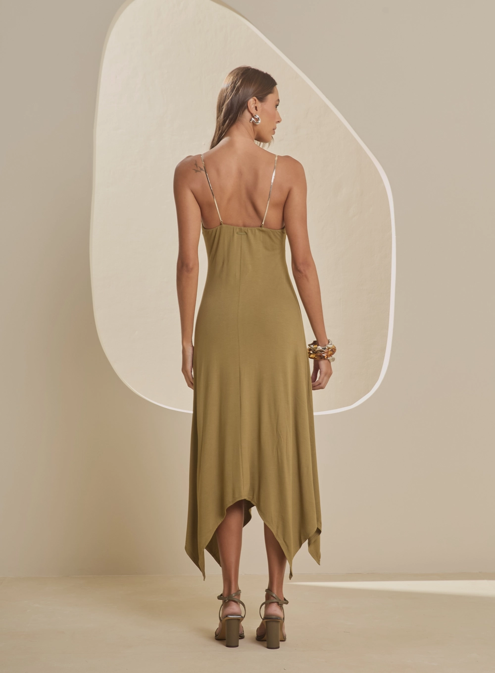 Vestido Midi Com Busto Franzido Verde 2
