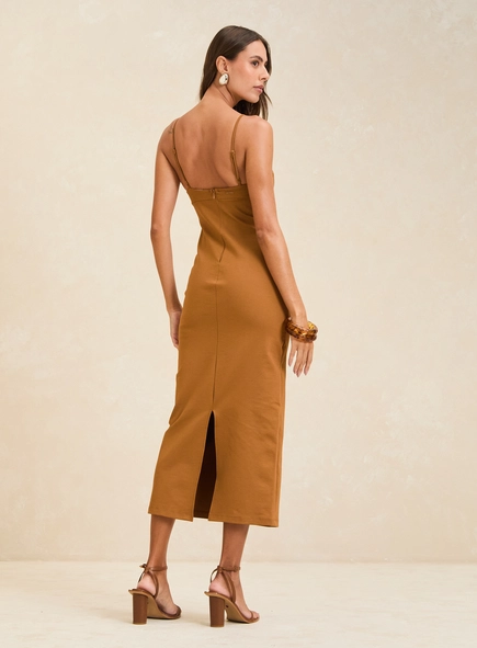 Vestido Midi Ajustado Decote Estruturado
