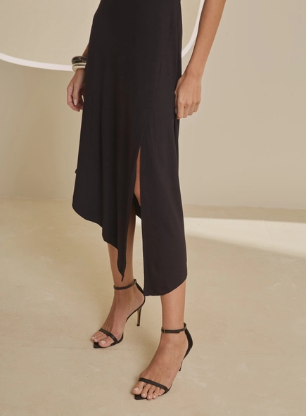 Vestido Midi Assimétrico Com Fenda