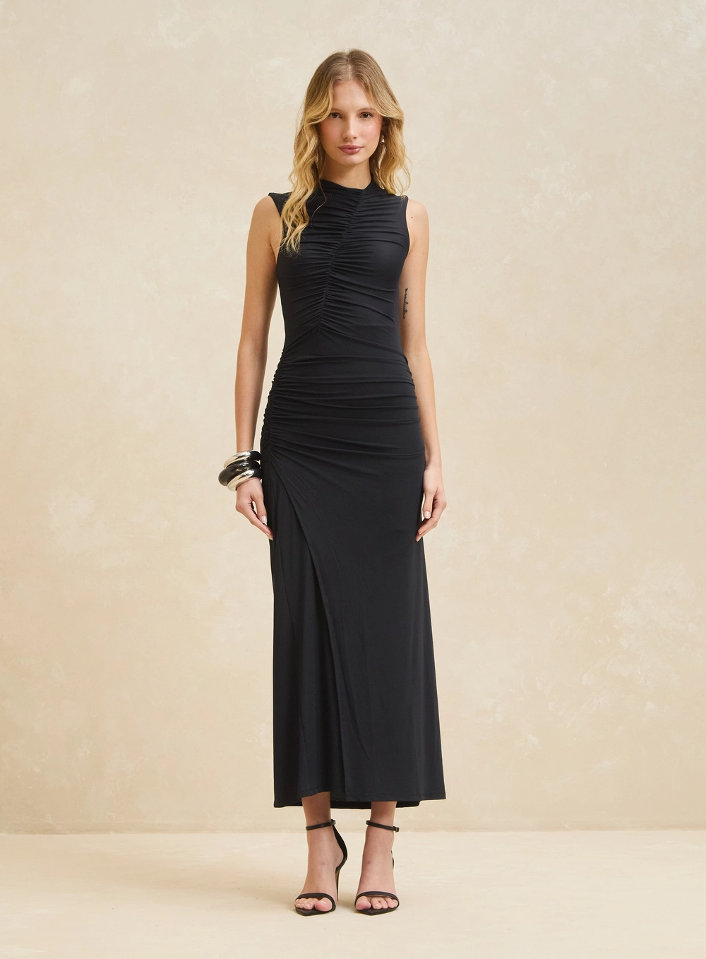 Vestido Midi De Malha Com Franzidos Preto 3