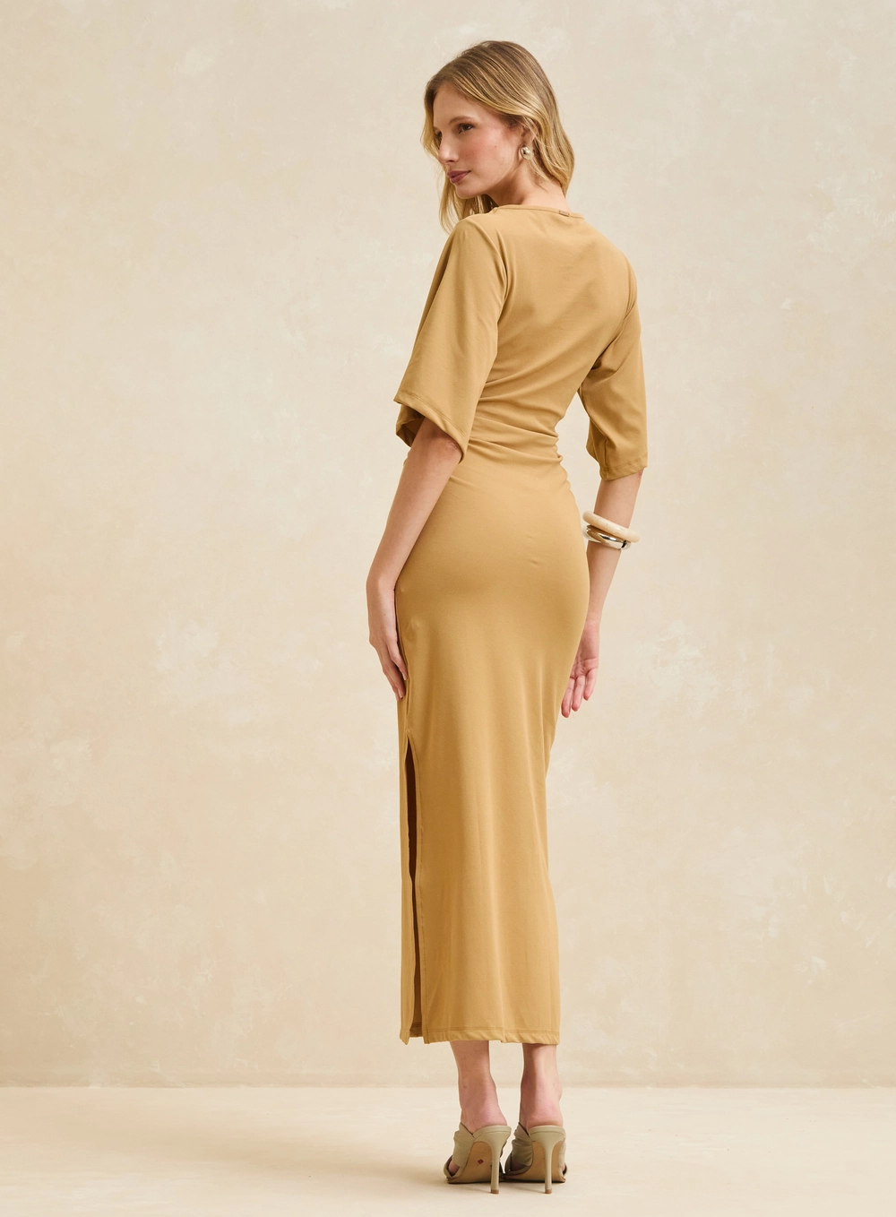 Vestido Maxi Midi Acinturado Com Mangas Amplas Bege Soybean 2