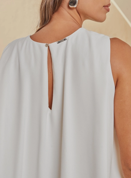 Vestido Curto Trapézio Com Bolsos