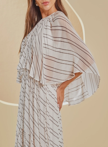 Vestido Longo Amplo Estampado Com Sobreposição
