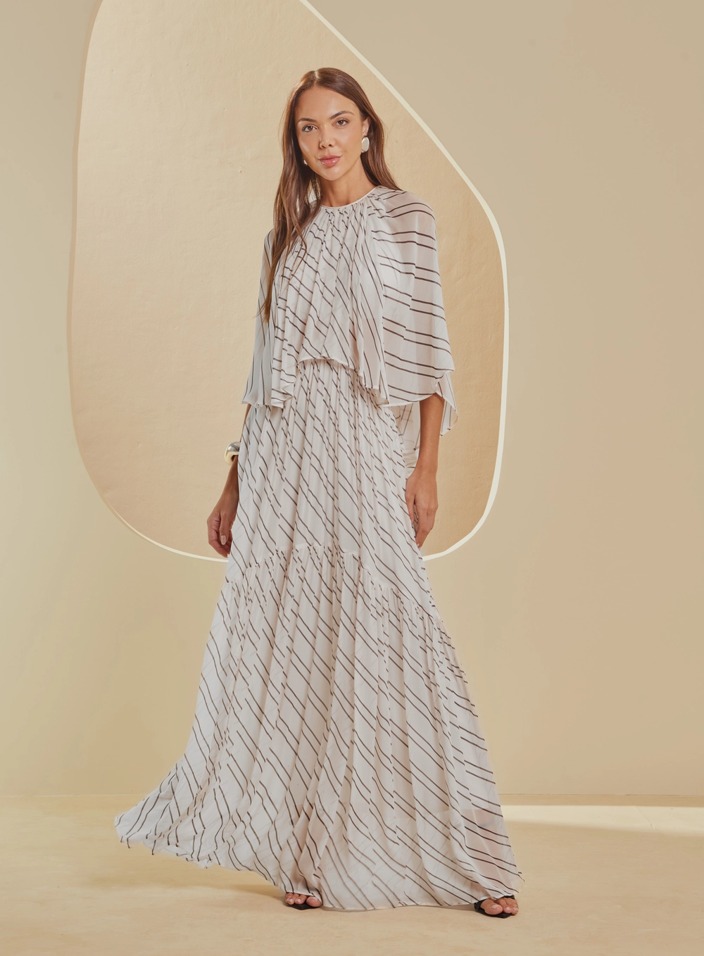 Vestido Longo Amplo Estampado Com Sobreposição Estampados 1