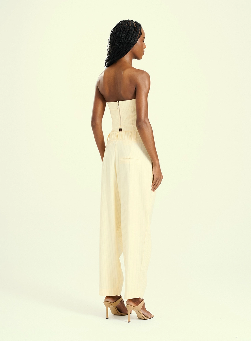 Calça Feminina Reta Com Pregas E Bolsos Estampados 2