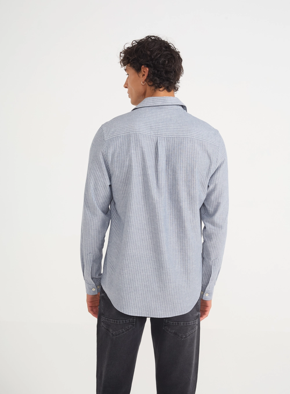 Camisa Masculina Risca De Giz Com Logo Estampados