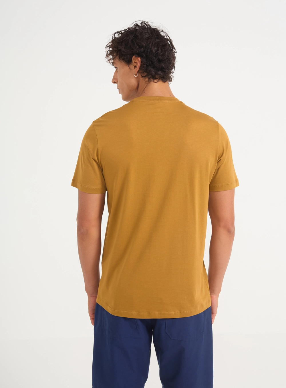 Camiseta Masculina Básica Com Logo Marrom