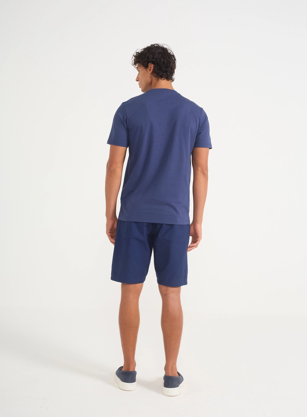 Camiseta Masculina Com Listras E Logo Azul