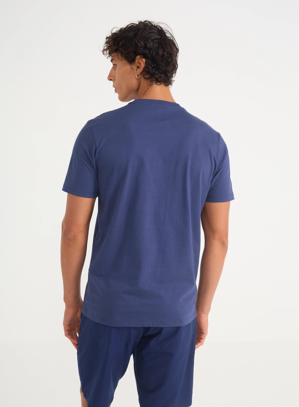 Camiseta Masculina Com Listras E Logo Azul