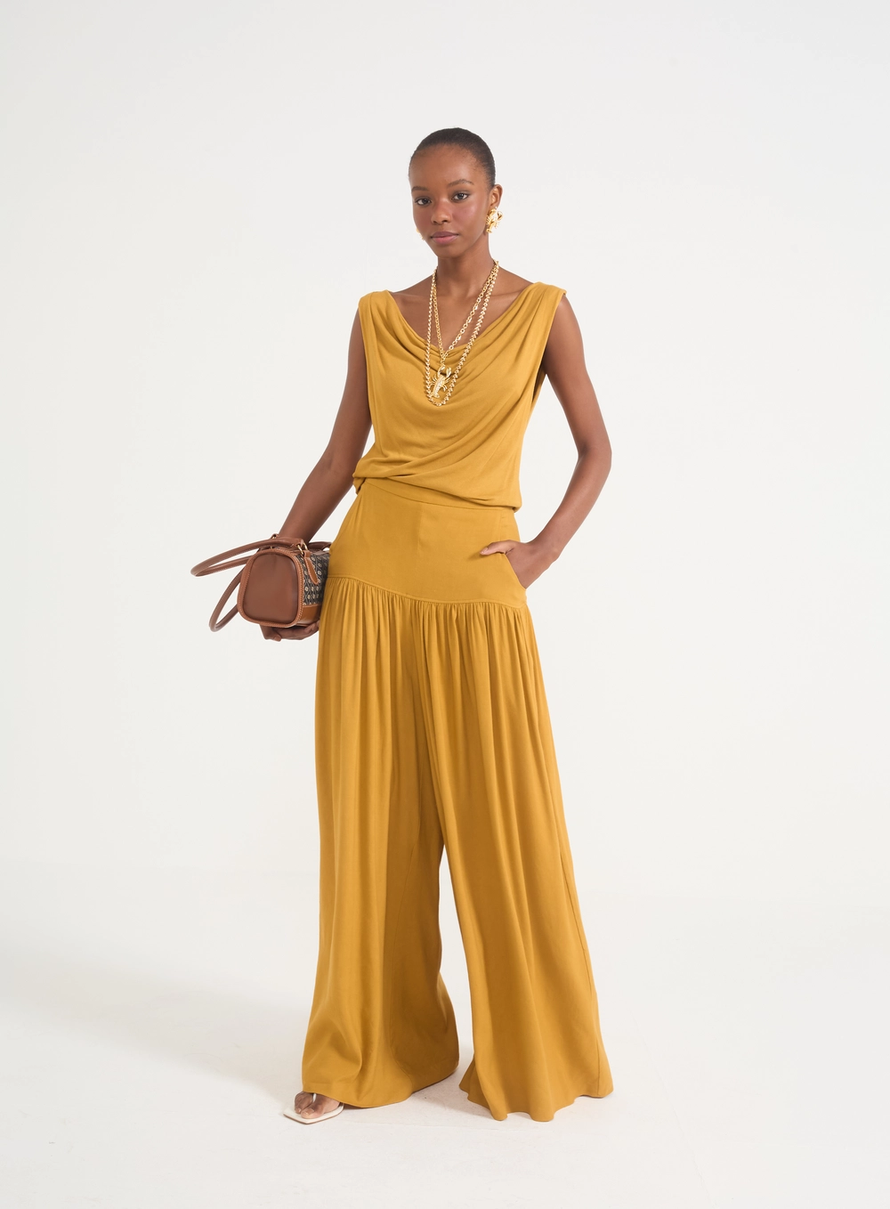 Blusa Feminina Com Decote Degagê Amarelo