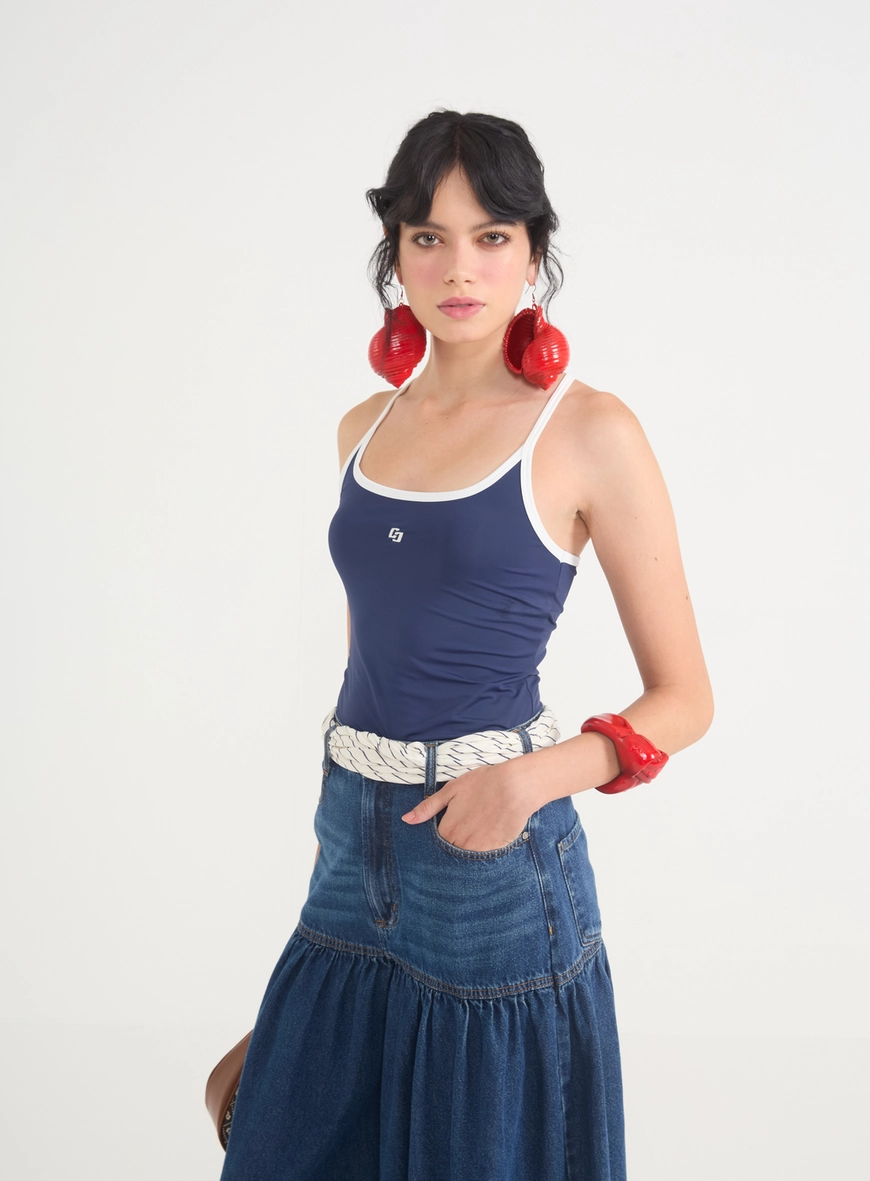 Regata Feminina Bicolor Com Alças Cruzadas E Logo