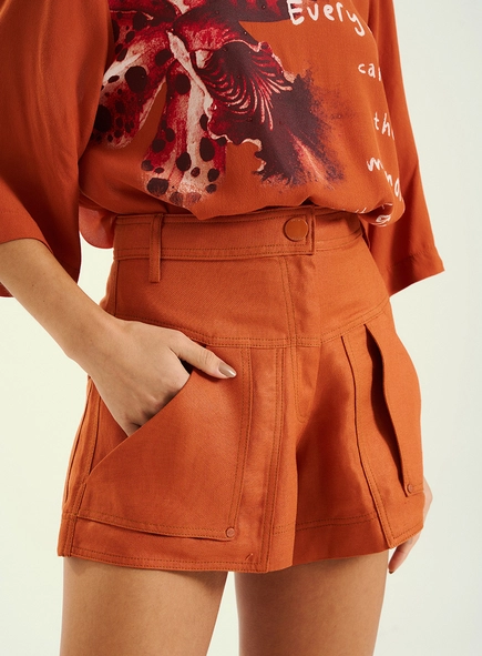 Short Feminino De Alfaiataria Com Bolsos