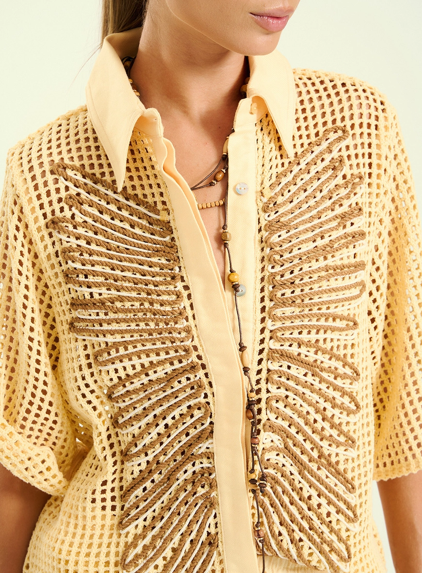 Camisa Feminina Em Tela Com Bordados Amarelo 3