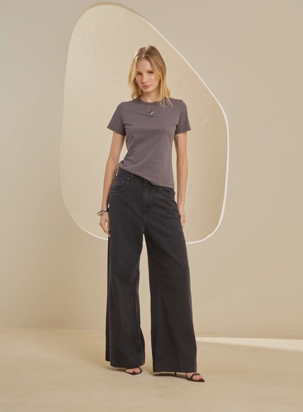 Camiseta Feminina Básica - Fran