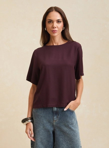 Camiseta Feminina Reta Decote Canoa