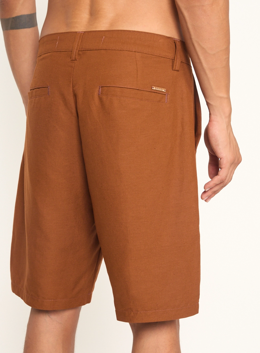 Bermuda Masculina De Linho Com Bolsos Marrom