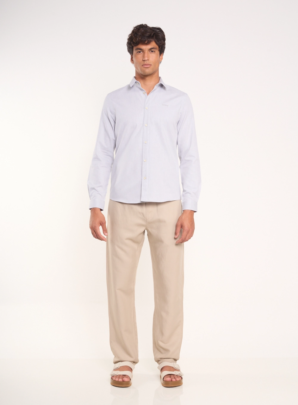 Camisa Masculina Com Logo E Punhos Abotoados Cinza