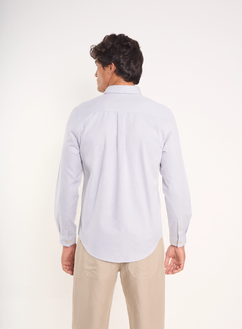 Camisa Masculina Com Logo E Punhos Abotoados Cinza