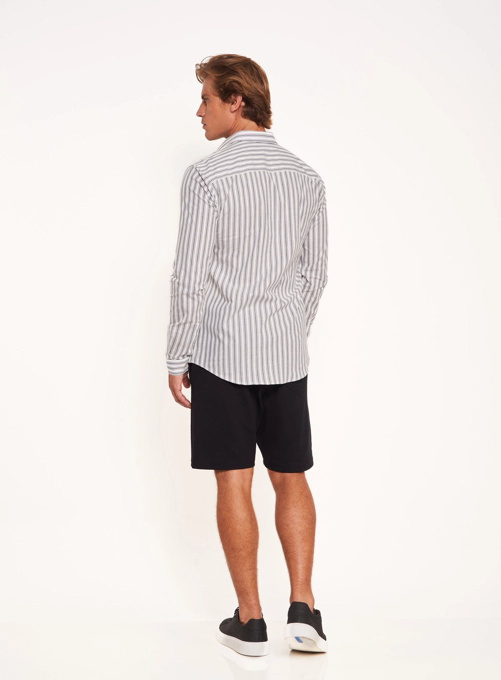 Camisa Masculina Listrada Com Logo Estampados