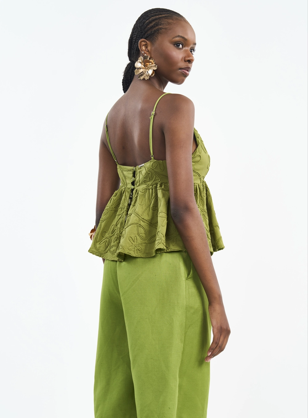 Blusa Com Bordado Floral E Barra Franzida Verde