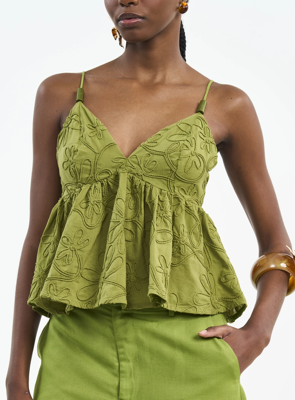 Blusa Com Bordado Floral E Barra Franzida Verde
