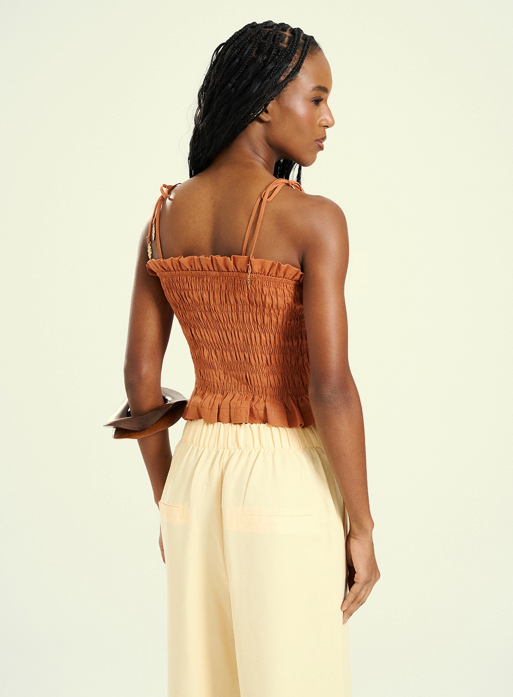 Blusa Feminina Em Lastex Com Alças De Amarração Marrom 2