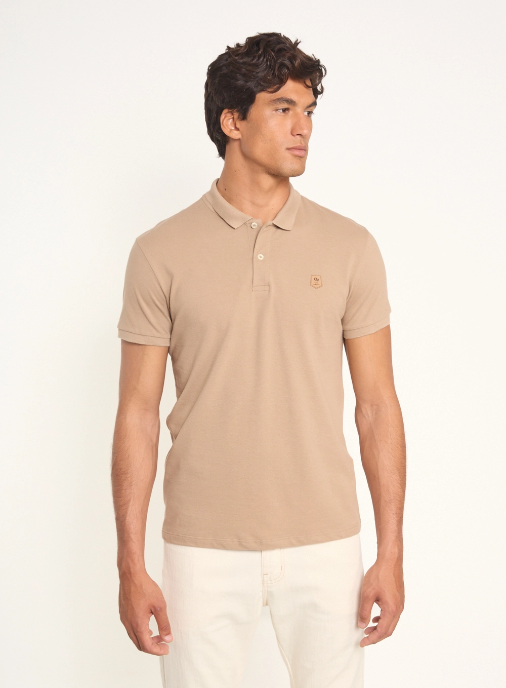 Polo Masculina Com Logo Localizado Bege