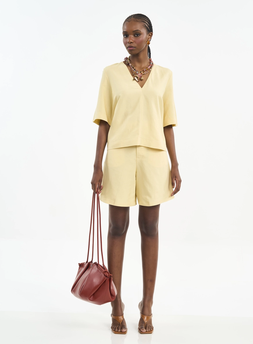 Blusa De Linho Com Decote V
