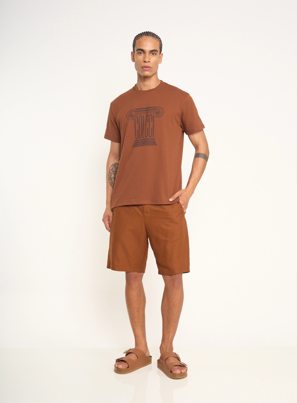 Camiseta Masculina Com Estampa Localizada Marrom
