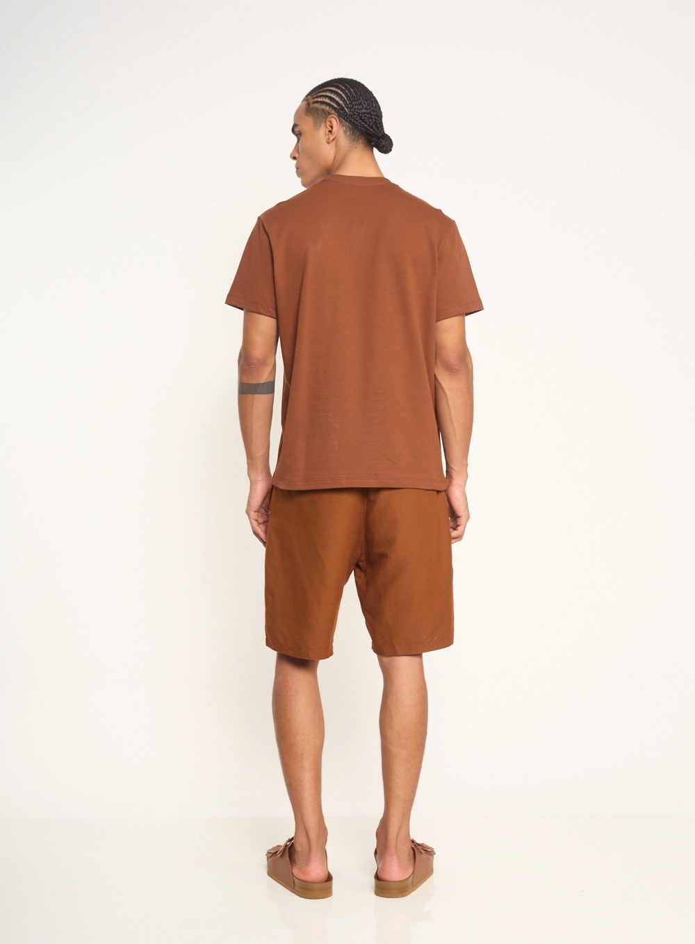 Camiseta Masculina Com Estampa Localizada Marrom