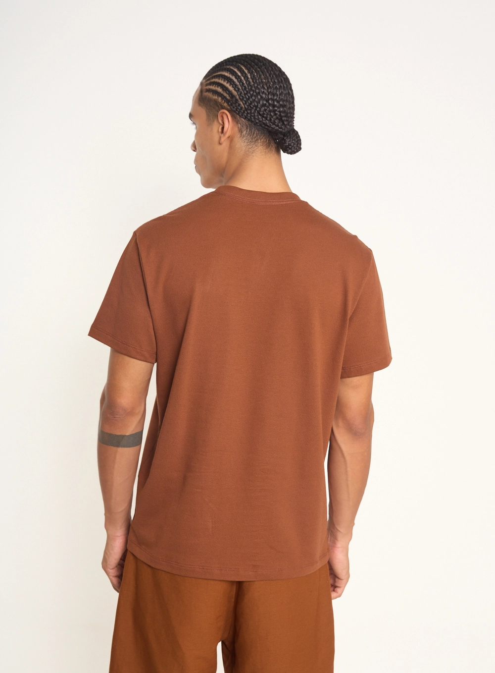 Camiseta Masculina Com Estampa Localizada Marrom