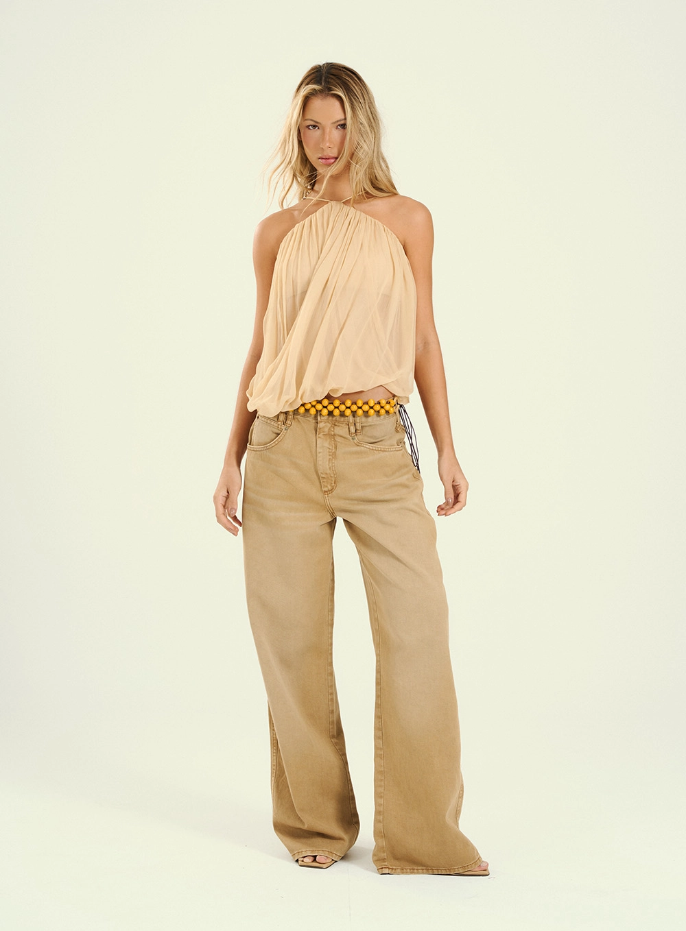 Blusa Feminina Franzida Com Costas Abertas Bege 4