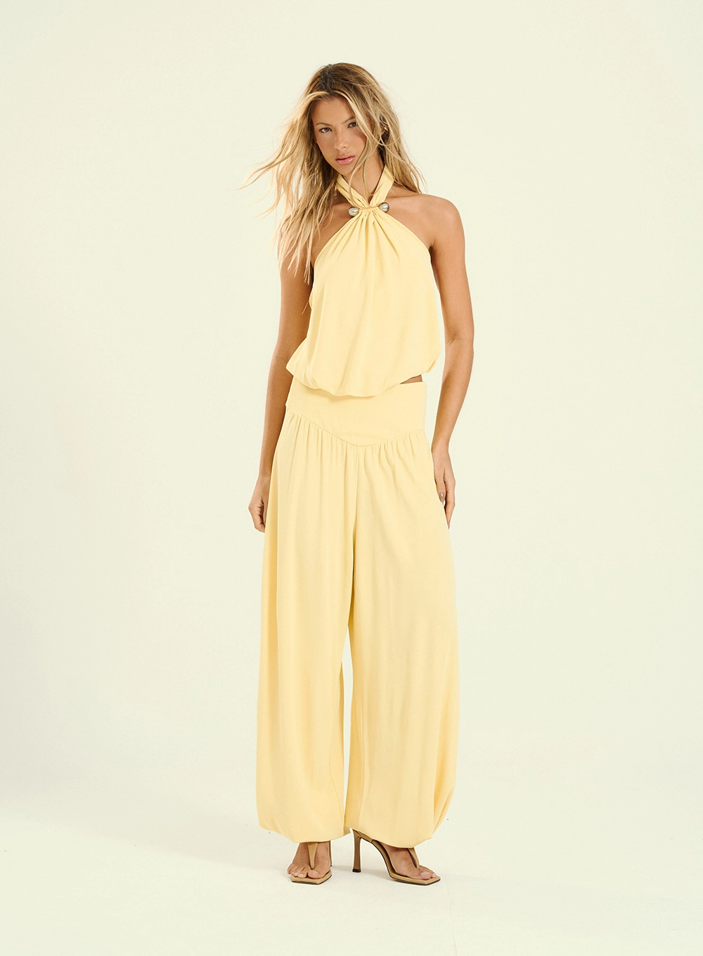 Blusa Feminina Gola Franzida Com Costas Abertas Amarelo 3