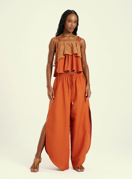 Calça Pantalona Com Fenda