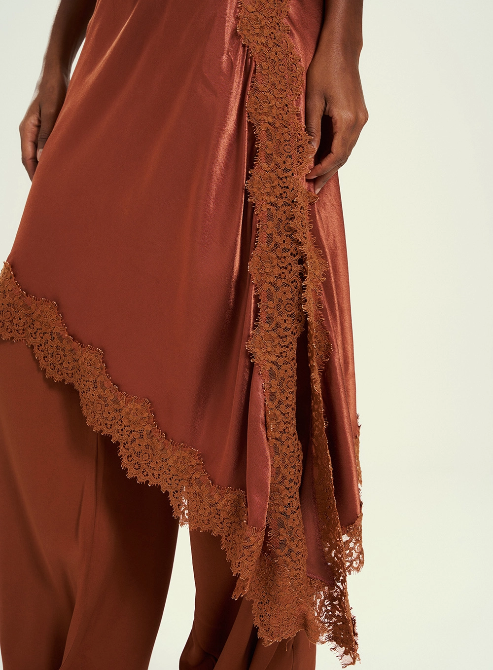 Vestido Feminino Midi Com Renda Marrom 3